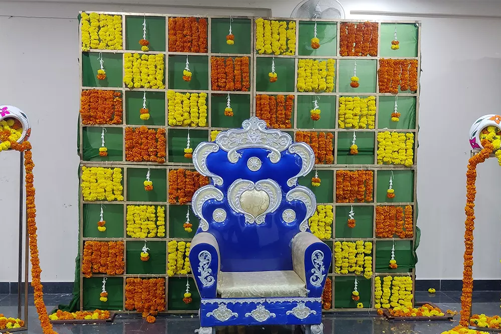 naming ceremony banana leaf decoration idea in bangalore