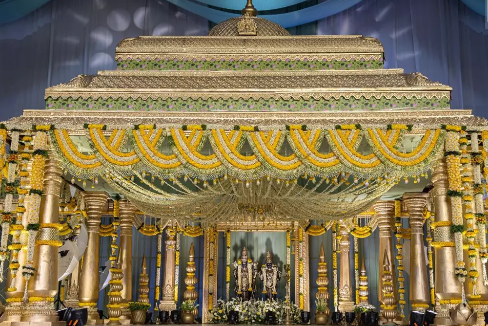 wedding mantap stage